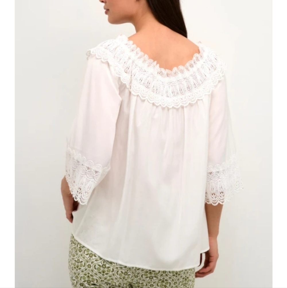 cream Bea Lace Collar and Cuff Feminine Blouse Off White Size 38/Small/Med - Picture 2 of 16